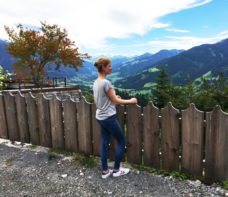 Blick über Kitzbühel auf dem Weg zu Rosi's Sonnbergstuben