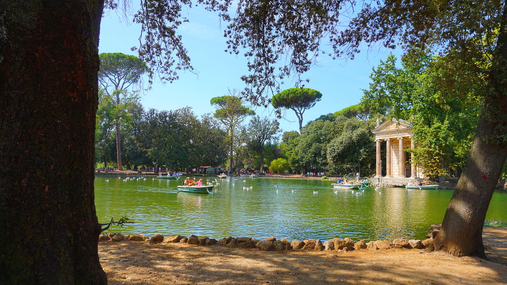 Kleiner See im Park Villa Borghese